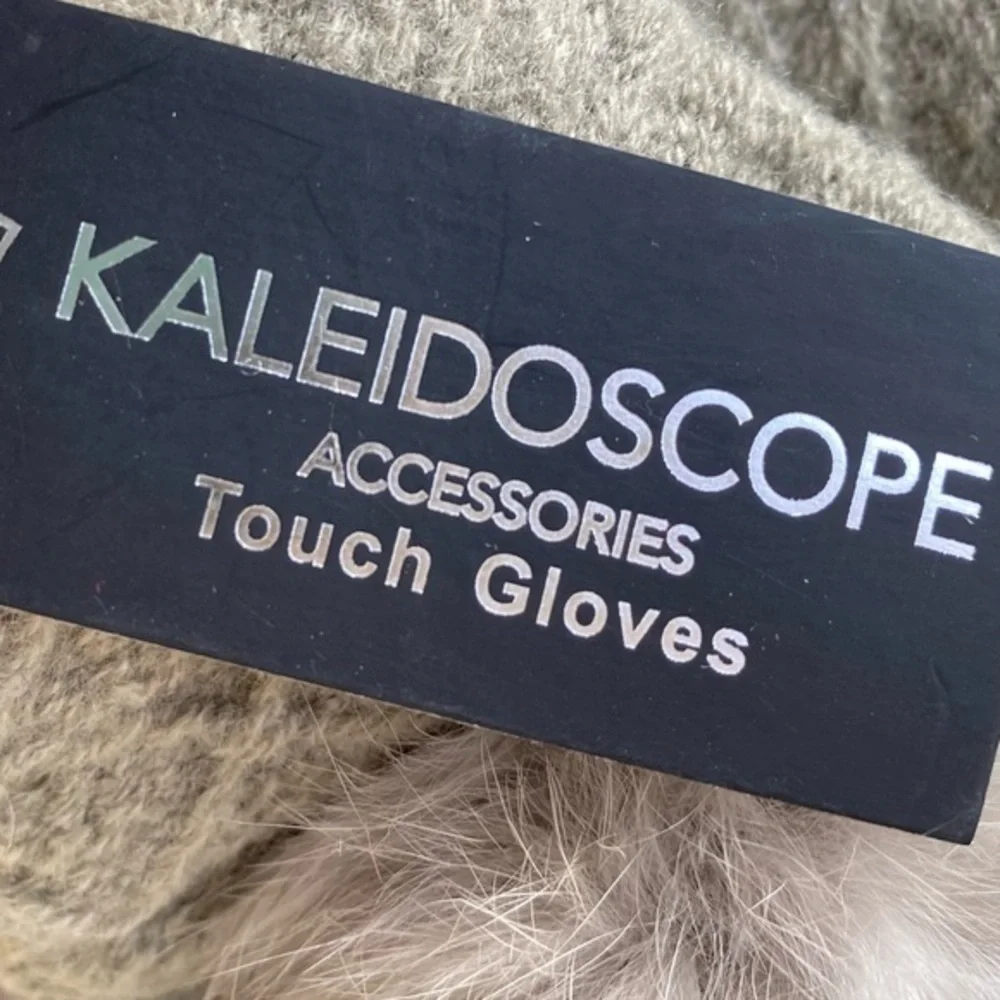 Kaleidoscope Pom Textured Touch Gloves NWT